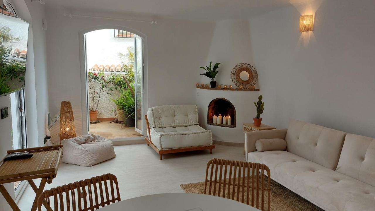 New Boho Home With Balcony, Private Garden And Communal Pool Нерха Экстерьер фото