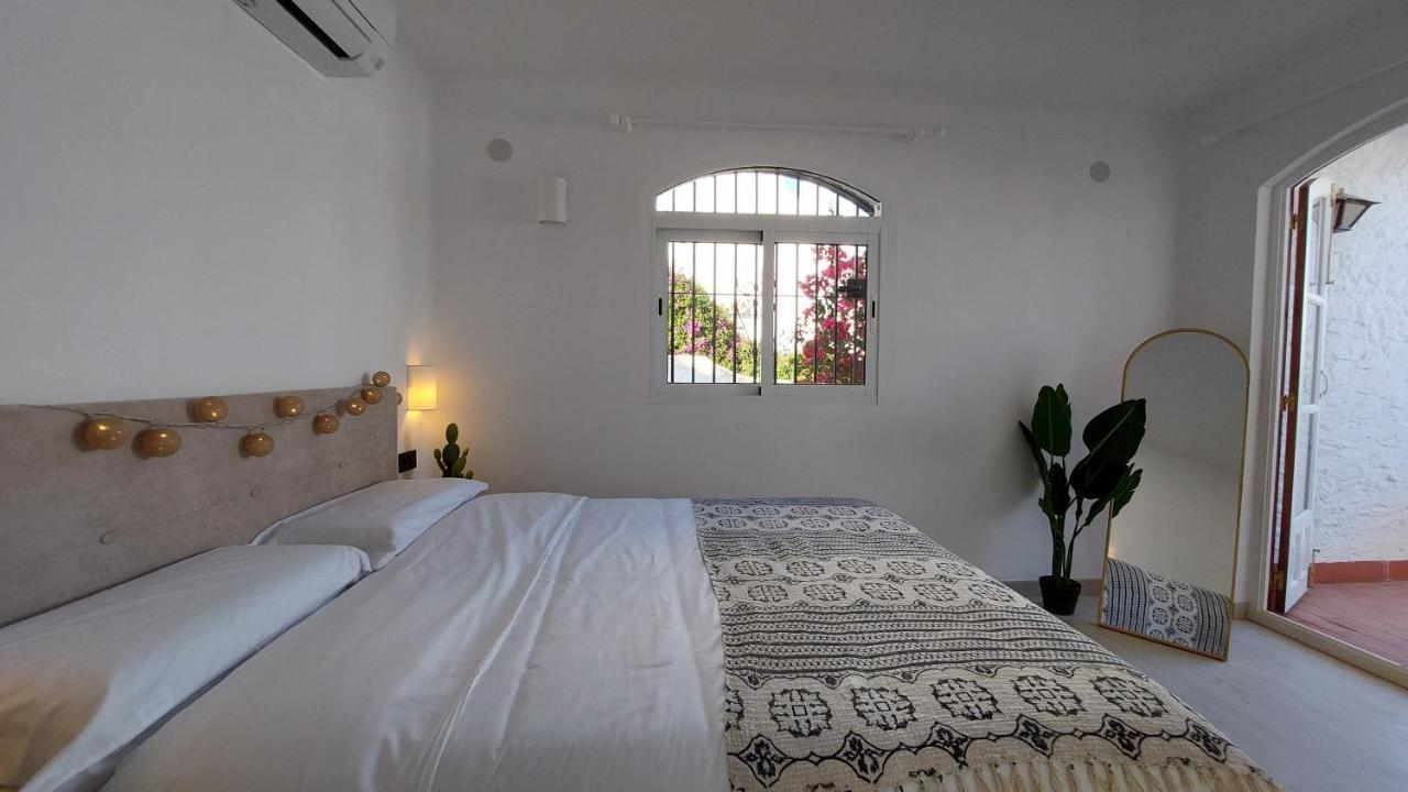 New Boho Home With Balcony, Private Garden And Communal Pool Нерха Экстерьер фото
